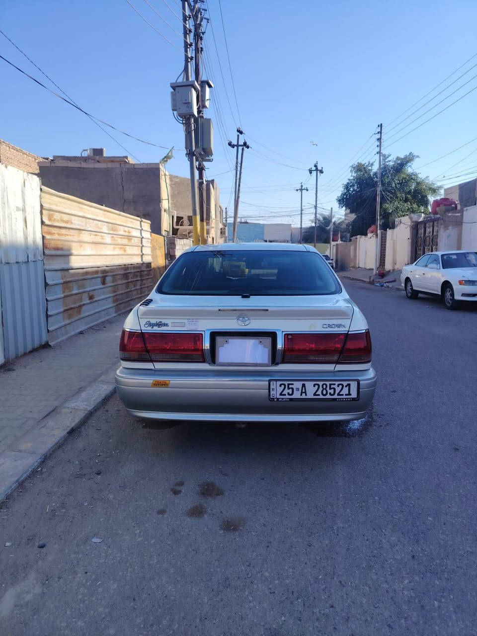 السلام عليكم ..  كراون  ((  ملكه.  )) للبيع
كفاله عامه كص ونقل جثه وضربه وعيب شرعي
تحوير نجف فوك وجوه فقط دشبول امارات
رقم كركوك نكليزي سنويه ل2030
كير مكينه حداديه تبريد  كله جديد 
سياره شاصي 71
مكينه ديفور الزغير

✅  ♕  المواصفات ♕
✅       : 2 دكم    :
✅   كرستال اصل
✅  مري شفط بلاد  
✅  كامرة خلفية 
✅  تحكم  خلفي كامل بلصوت والتبريد 
✅   دمام خلفي  
✅ غرفة بيجي 
✅ ويل نجمه ابيض حاويه
✅ برده خلفيه 
 وبعد بيهه مواصفات ماذكرهن
السعر  ‏135  وبيها مجال 
العنوان : النجف الاشرف  
ل اتصال ***********
