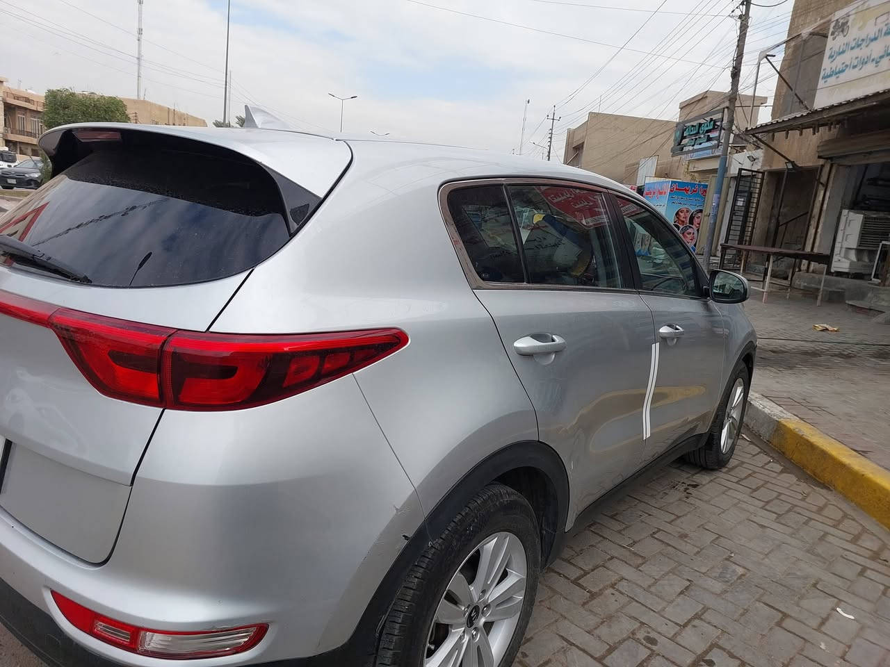 سبورتج وارد امريكي موديل ٢٠١٨ رقم بغداد باسمي 
حادثها واضح بالمنشور والسونار وصور امريكا  هم موجودة بالمنشور ورقم الشاصي مصورة الك 
محرك ٢٤٠٠ 
موصفات نص فول 
لونها سلفر
اخوان كلشي واضح كدامكم

مكانها بغداد الغزالية
للاستفسار ***********
