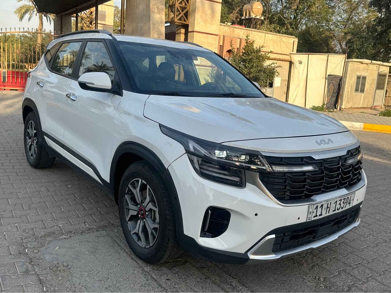 سيليتوس 21 خليجي 
وكالة الدولية ‏ العراقية 
بيها تبديل بنيد فقط نضربت عندي صوره الحادث موجوده 
حدثتها 25  مازدات بنيد شباك دعامية لدات كله lid 
 السياراة فول عدا الفتحه 
تحكم كامل ستيرن جهتين حرف D .
 ابل كاربلاي Android Auto سبع سماعات .
مثبت سرعة .
حساس اطارات .
حساسات خلفية 
إنارة داخلية محيطية تفاعلية مع الموسيقى. 
قطعتين تبريد 
محرك 1600 دوش كير at 
كشنات جلد  . 
كامرة خلفية دوارة
 كشاف ضباب . 
تبريد قطعتين.
دخول ذكي بدون مفتاح (بصمة)
مانع انزلاق 
مري شفط قابلة للطي . 
 والسيارة باسمي ورقم دولي جديد .
السعر 148 ورقه 
للتواصل :*********** بغداد, العراق
