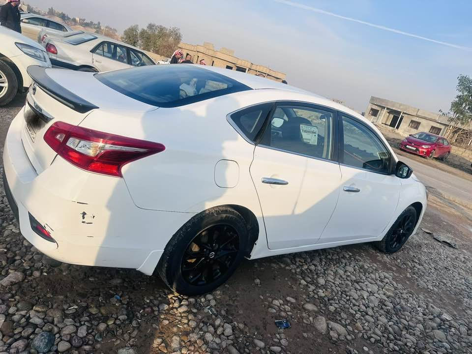 للبيع نيسان سنترا 2018 وارد امريكي السعر 112 ورقه و بيها مجال شي قليل 
العنوان الشرقاط السكنيه و الاتصال على الرقم ***********
