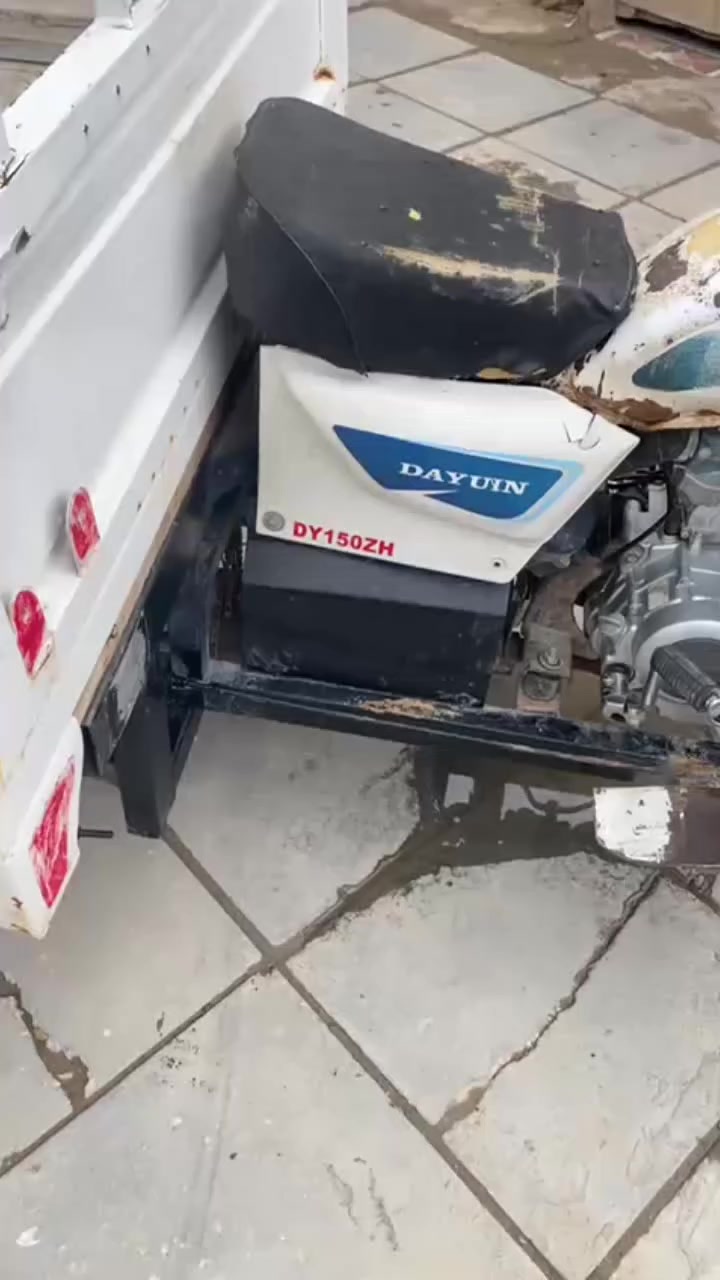 سلام عليكم ستوته للبيع موديل 15 أوراق كاملة نضيفات  ستوته مكينة كارتون مكاني ناصريه مركز السعر ب1300 قفل شاصي مكفول كفاله عامه ***********
