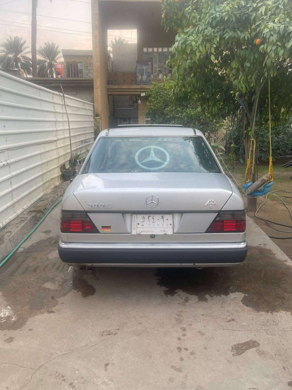 السلام عليكم مارسيدس دب٣٠٠موديل ٩٠
محرك كير بلاد قبق اسود
صدر امامي خلفي جديد
تخم تايرجديد
سيارةبيهاجاملغ خلفي صبغ فقط 
بيهاجراد لان بلادية
الشراي يتصل***********
السعر٦٧مكانهابغداد
