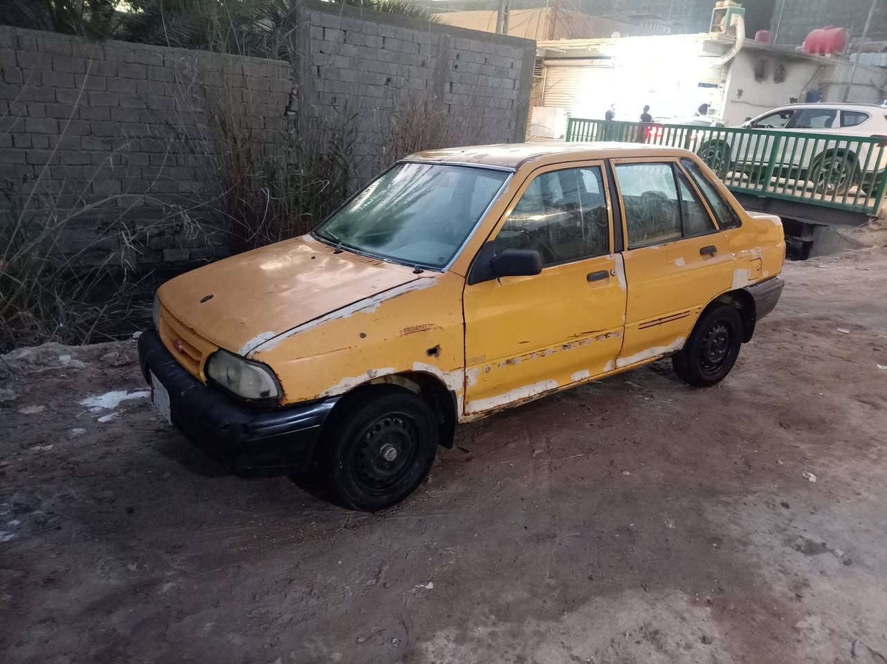 سلام عليكم سياره سايبه 2011مكينه بيه تنقيص رادله ترتيب ابيع كوم حديد بدون راعي السعر 12 بيه مجال رقم الهاتف *********** العنوان ابي الخصيب
