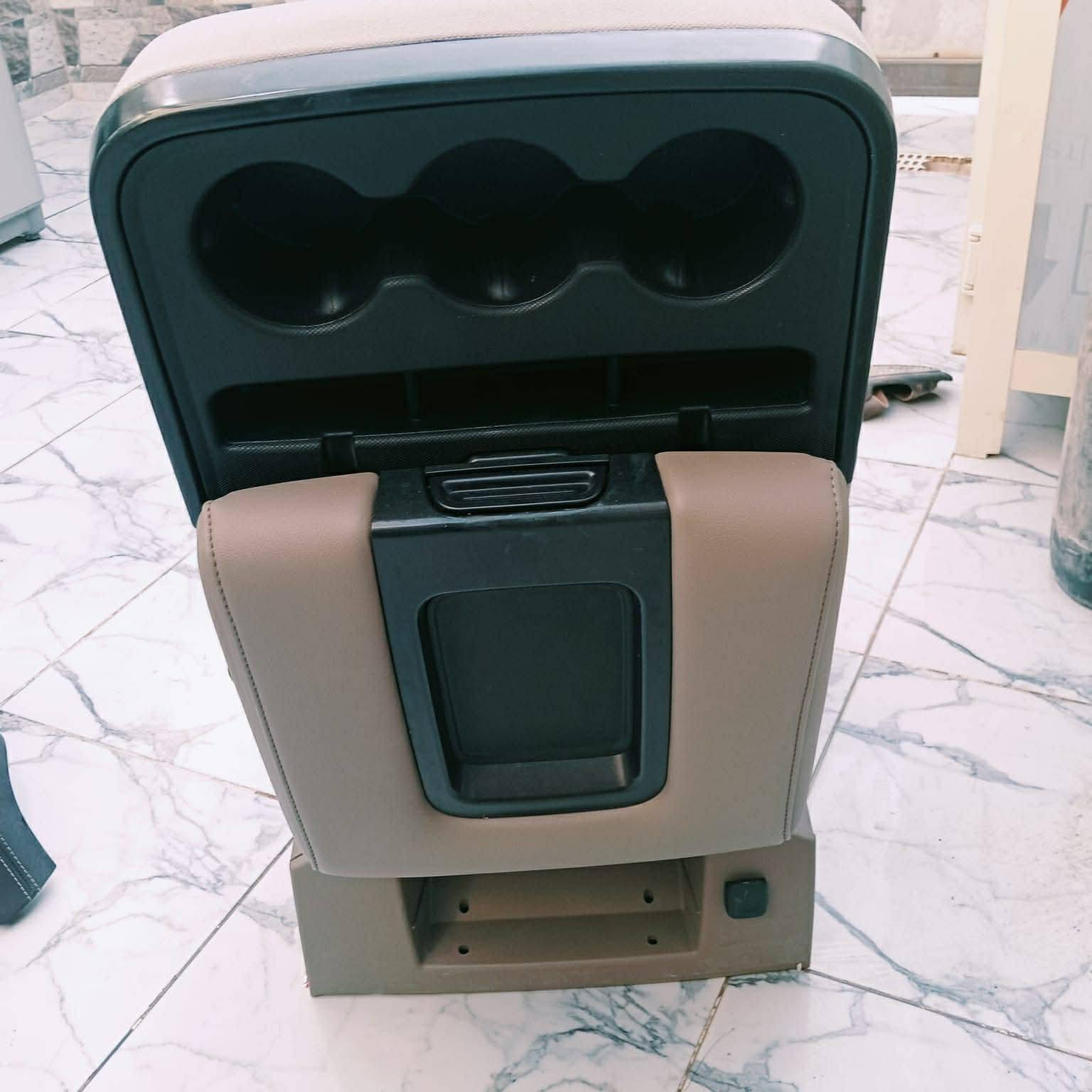 سلام عليكم
كشن ربع جمسي شوفر جديد 2020

300وبي مجال

*********** الديوانية
