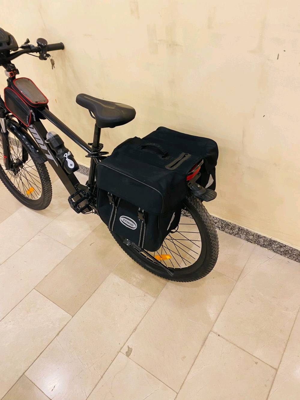 للبيع: دراجة كهربائية KTM 🚲⚡
الحجم: 28 إنش
السرعة القصوى: 20 كم/س
المساعد: بايدر (Bafang)
بطارية قابلة للشحن
فرامل قرصية قوية
تصميم جبلي متين وعصري
ملاحظة: الدراجة بحالة ممتازة وجاهزة للاستخدام مباشرة.
💰 السعر  700.000 ألف قابل للتفاوض للجادين فقط
📞 للتواصل: [***********]

ملاحظة مستخدمة اسبوع فقط
