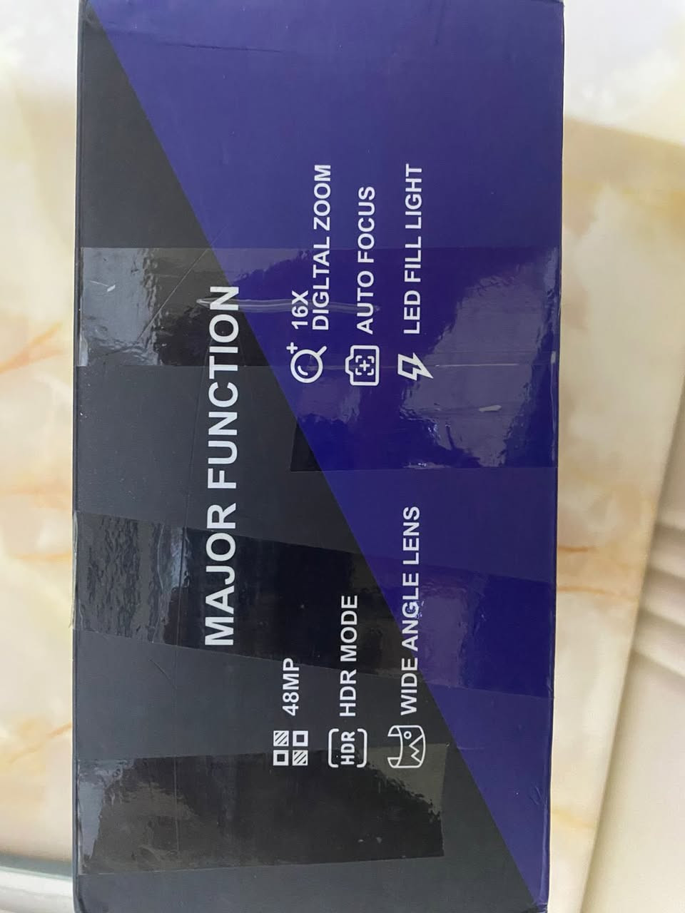 السلام عليكم كاميرا نظيفه كلش للبيع وياها غراضها الكامله سعر 95 الف و بي مجال تواصل *********** بي واتساب
