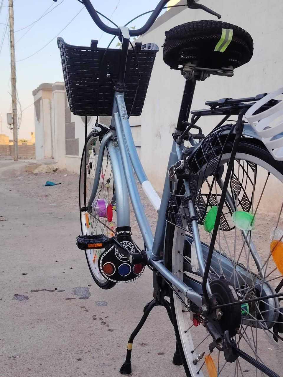 سلام عليكم بيسكل يباني اصلي
شرط مابي شخط بيسكل جاهز العنوان تكريت حي شهامه 
السعر خاص رقم الهاتف *********** / وتساب
