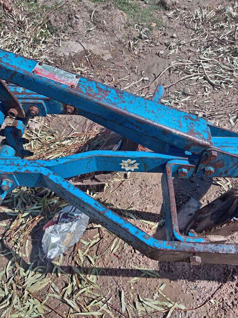 سلام عليكم فدان تركي نظيف للبيع حجم 11 فدان نظيف كلش على الكراب المكان بغداد  ابو غريب ***********
