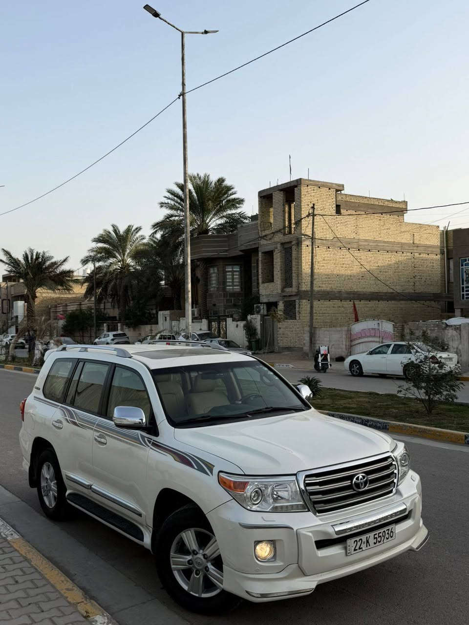 لاندكروزر 2015بريم
مكفوله فقط مكان بارد بسيط
السعر 40000$ 
رقمي ***********
العنوان بغداد الكاظمية
