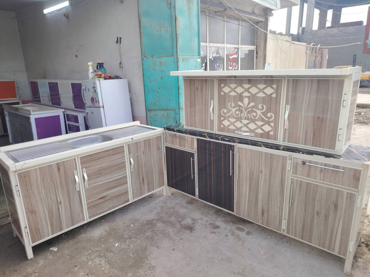 سلام عليكم غراض للبيع كلمن وسعر ويرهم مراوس بكلشي تعال وبيك خير وتدلل المكان حله ورديه خارج قرب مستشفى الكفيل *********** وأيضا نشتري كافة الغراض بسعار مناسبه
