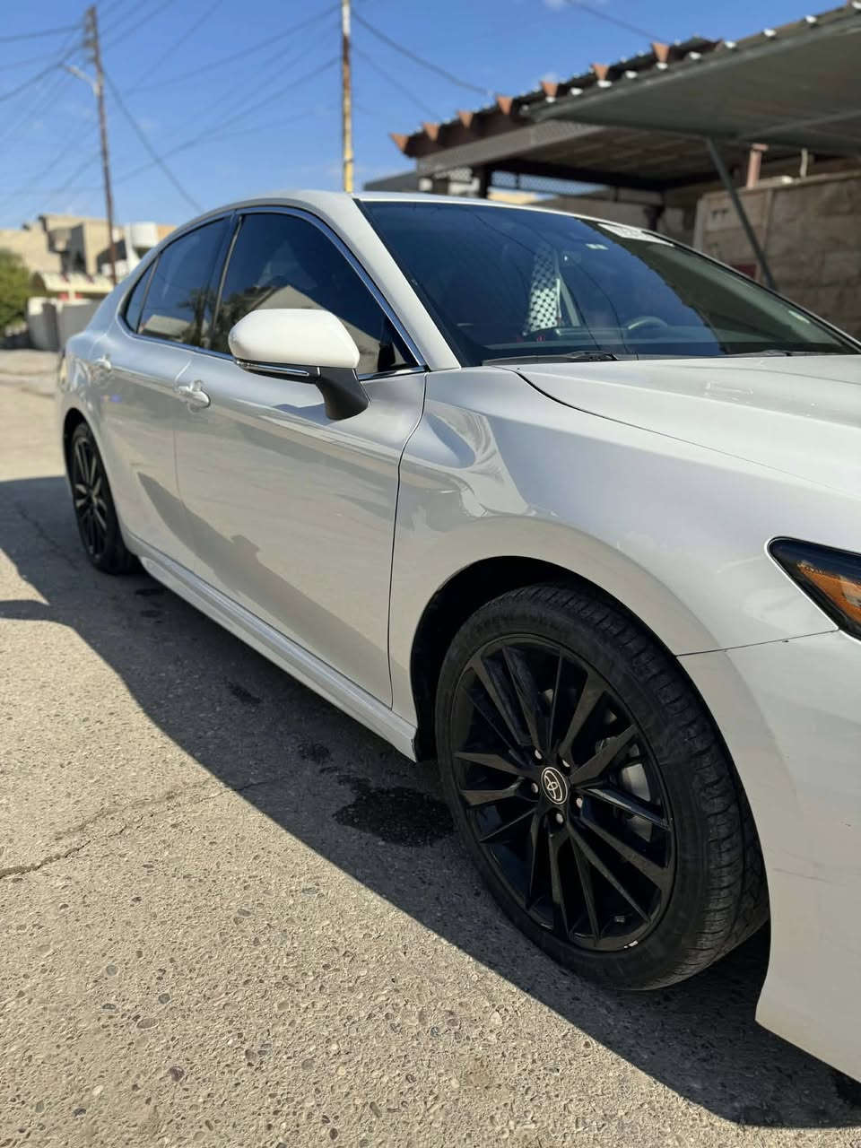 كامري  موديل 2023
السيارة بدون رقم كاتي ( تترقم شمالي )

اللون ( ابيض صدفي  ) 

 بانزين فقط 

مواصفاتها XSE بدون فتحة !!!

بصمة 🙁

4 سلندر 2500 بانزين

ثلاث وضعيات قيادة

سايد بريك بصمة

اوتو هولد

شفتات ستيرن

كراسي جلد احمر  بلادي 😊

تدفئة كراسي

تدفئة استرين 

كرسي السائق والصدر كهرباء

شحن واير ليس 🙁

رادار خلفي

رادار جابني 

رادار امامي

نقطة عمياء 

تحديد مسار

ترحيب ابواب

اشاير بالمري

اشارة لد

بگلايت لد

شاشة كبيرة 😌

كامرة دوارة 😎

قطعتين تبريد  ❄️ 

ماشية 19 الف كيلو  فقط 😳

رقم الشاصي من ضمن الصور 🫣

حادث السيارة ! جاملغ امامي ايسر و باب سايق يعني قطعتين صبغ ! بدون دواخل شررررط ! 

السونار من ضمن الصور ☹️

سعرها 225 ورقة و بيها مجال 

مكان السيارة تكريت

***********
