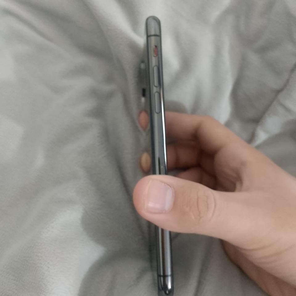 اكس عادي ذاكرة 256 بطارية 67 جهاز نضيف ومرتب ومامفتوح ولا مبدل بي شي وكل شي بي شغال 
الواتساب :***********
