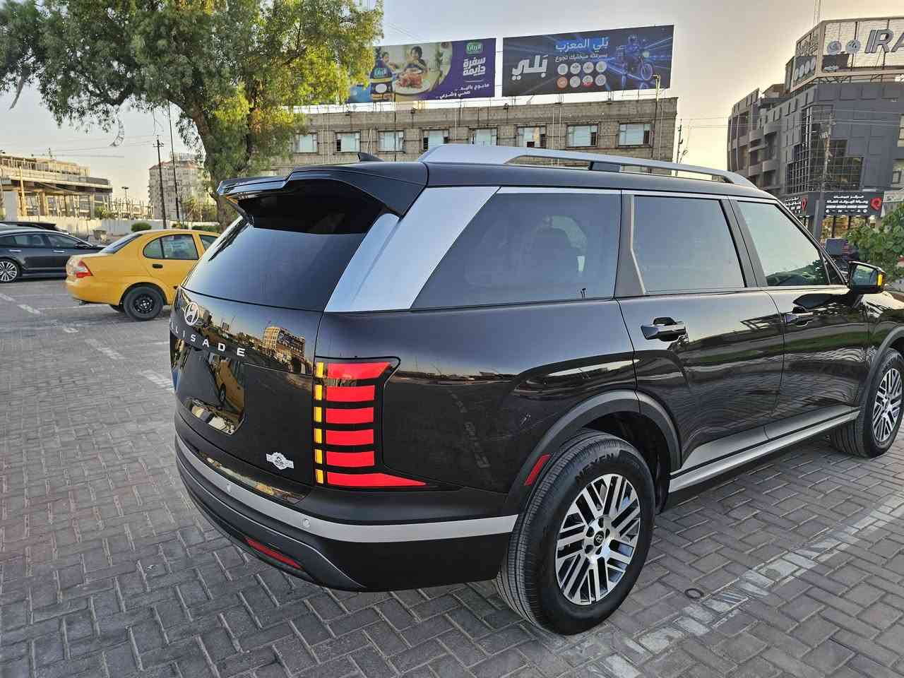 بلاسايد  2026
المحرك : ٦ سلندر 
ماشية : 2500 ميل
المواصفات : 
كامرة خلفية 
حساسات امامية وخلفية 
فتحة سقط 
تحديد مسار 
اشاير بالمري 
نقطة عمياء
جنطة كهرباء
كشنات كهرباء
الحادث : بارد بالبنيد وبارد بالجاملغ 
ملاحظة : السيارة داخلة بكتاب شهداء ومرقمة كربلاء ومكانهة كربلاء 
السعر : ٤١٥ ورقة وبيهة مجال
للاستفسار : ***********
