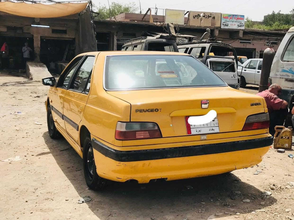 السلام عليكم بيجو بارص للبيع موديل 15 بيه بارد بل جاملغ الخلفي الايمن السعر ٤٨ (السنويه بسمي تحويل ثاني يوم)المكان مدينه الصدر رقم ***********
