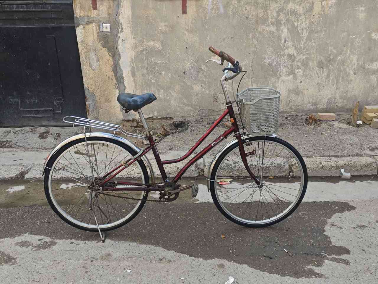 سلام عليكم بايسكل بناتي حجم 26 ياباني
ستيرن المنيوم 
ويالة المنيوم 
ركبة كشن المنيوم 
كامل مابي نقص 
سعر 65 بي مجال قليل حك الجية 
للتواصل ***********
مكاني البياع الرسالة الثانية
