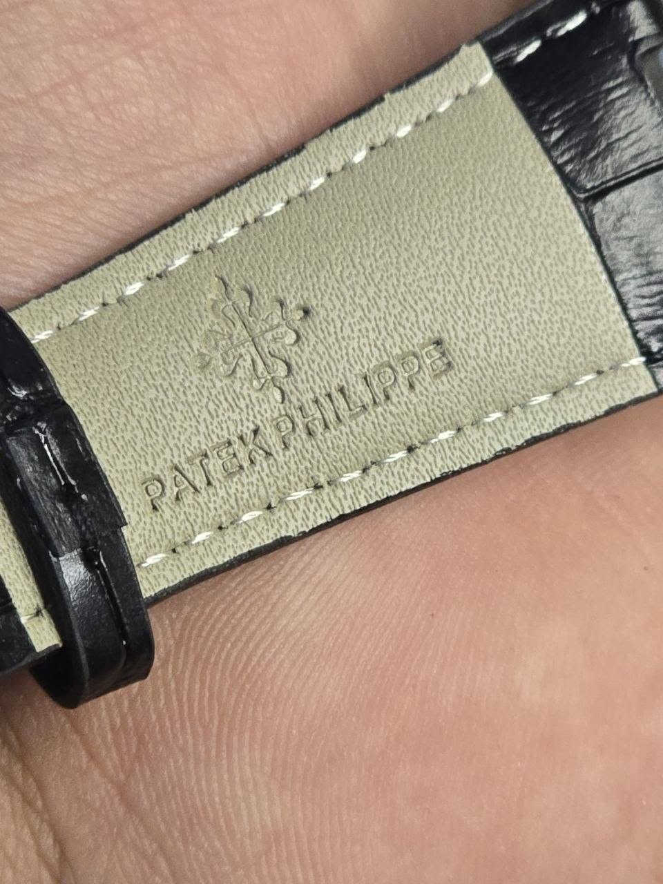 باتك فلبPatek Philippe
تحفه فنيه تتخطى مفهوم الوقت 
مكينة كوارتز ستوبوج (جميع السناتر شغالة)
الميناء اسود فخم بدزاين عصري فول لامينوس ارقام واميال 
زجاج معدني مقاوم للخدش 
نظام شمسي قمري شغال
منفذ تاريخ شهري
الهيكل مصنوع من التيتانيوم 
مختمة من كل مكان
سير جلد مختم 
قفل فراشة اصلي + قطر 43

السعر :- 35 الف ع اول تم 
للحجز والاستفسار يرجى الاعتماد خاص


**إذا كنت صاحب هذا الإعلان وتريد حذفه لأي سبب، رجاءا أرسل رسالة إلى الدعم الفني**