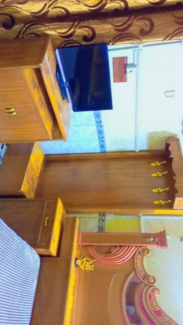 السلام عليكم غرفة نوم للبيع حلوه ممتعوبه المكان بغداد السعر 400
***********
