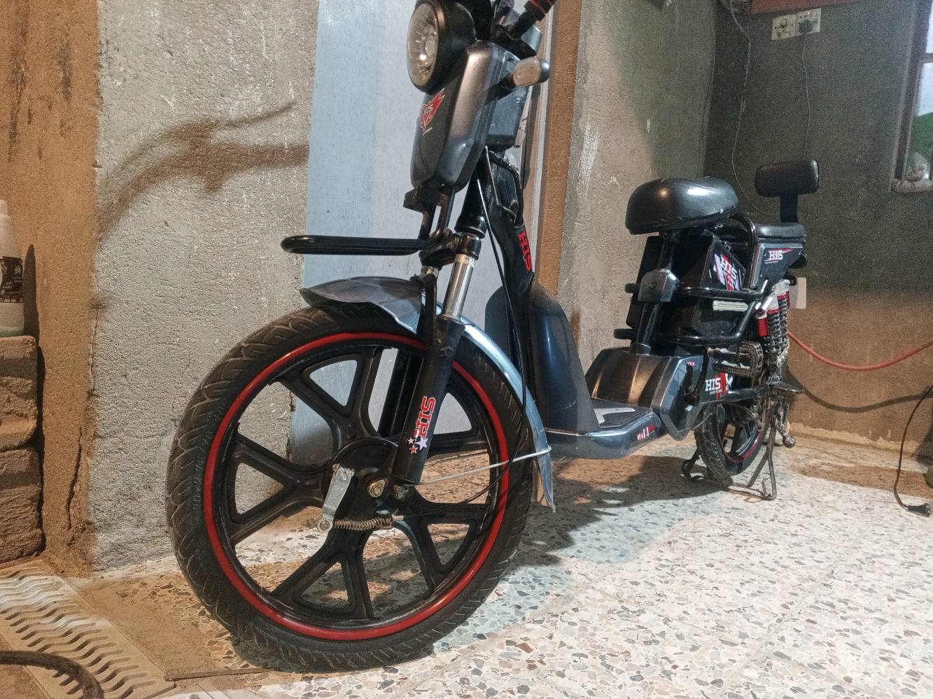 دراجه شحن حجم 20 نظيفه بطاريات جدد العنوان البصره السراجي 