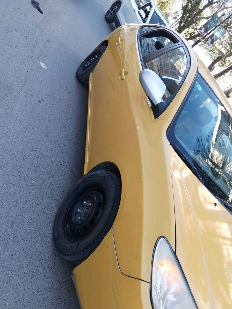 سلام عليكم النتره لبيع موديل 10 أمريكية محرك 2000 تصل ***********
