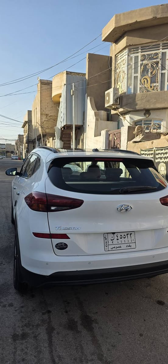 توسان ٢٠١٩ مكفوله ماشيه 80بحاله الوكالة نايلون شركة بيها فول مواصفات بنراما  سياره بدون بارد وصبغ وضربه كفالة السعر 212 المكان نجف حي الجمعية شراي اتصل او واتساب ***********
