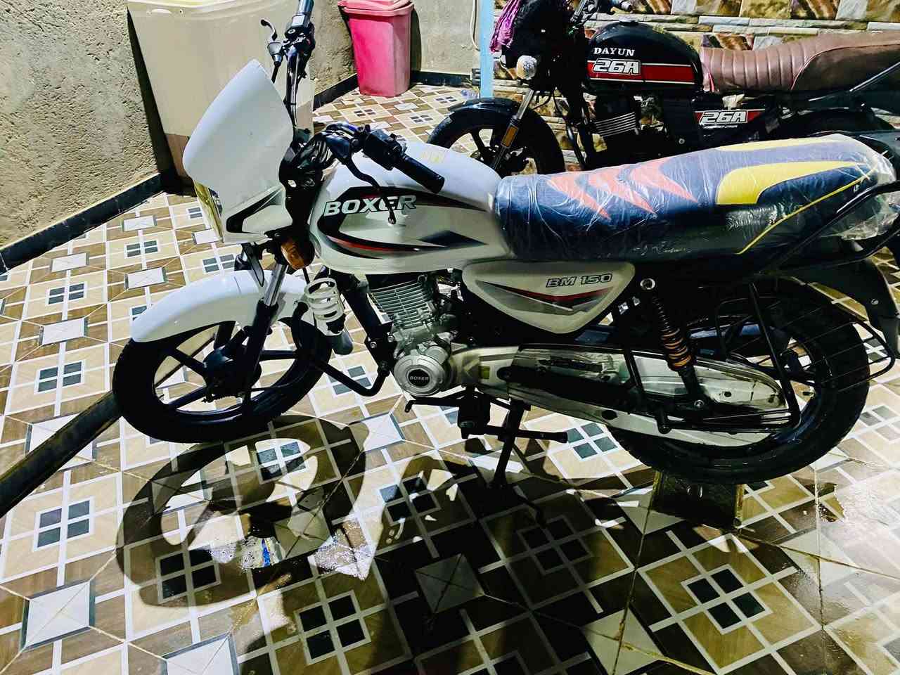 بوكسر كلاسك موديل 21 بشهر 12,
طالعه ب 22 شرط كفاله عامه وراق اصوالي بسمي مكاني ناصريه الرفاعي الشراي ينتصل ***********
