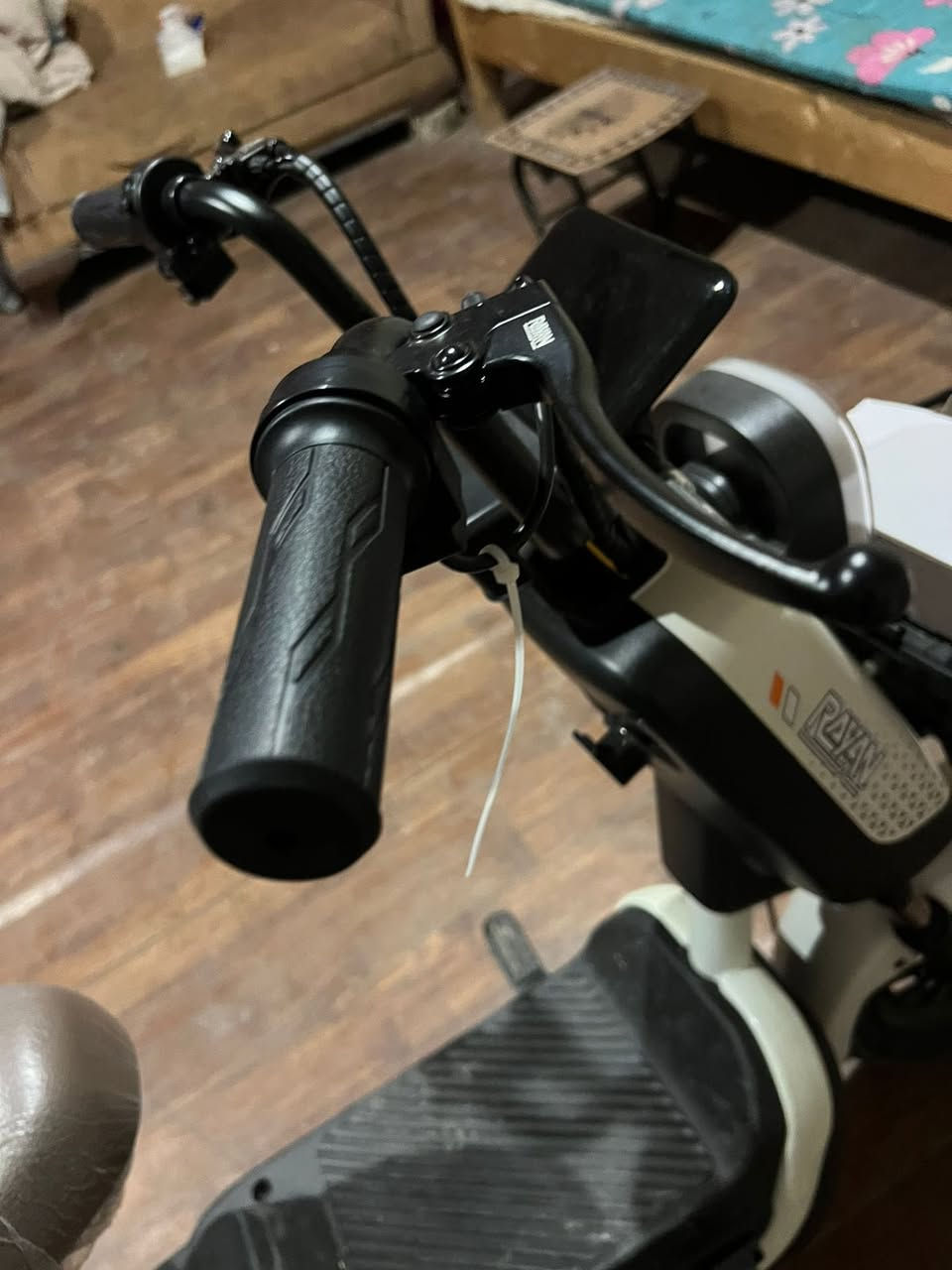 السلام عليكم
دراجة شحن (جديدة) 

صار اسبوع من ماخذها 

مديل 2026 لونها كلش حلو 

شركت الريان السعر 350 فقط 

للتواصل واتساب  ***********
