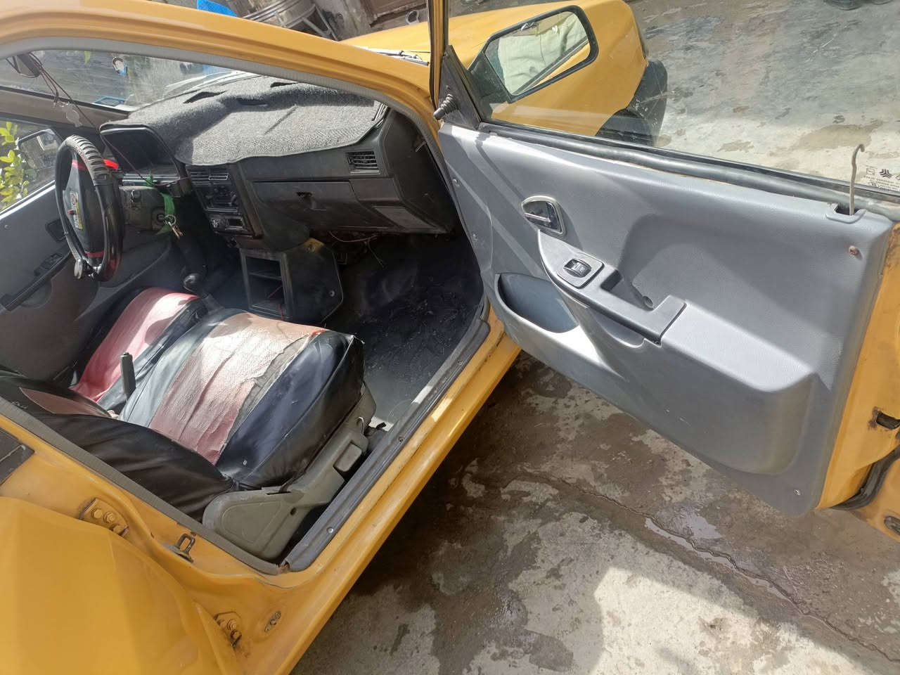 سلام عليكم سايبه للبيع  موديل ٢٠٨ سياره حلوه نضيف محرك كير اكسل براكيت اخير الله  سياره حلوه عضمته احسن  من صوره عنواني ديالى خان بني سعد معمر (***********) سعر 23 بيهه مجال حك جيه *********** ).   سعره 32
