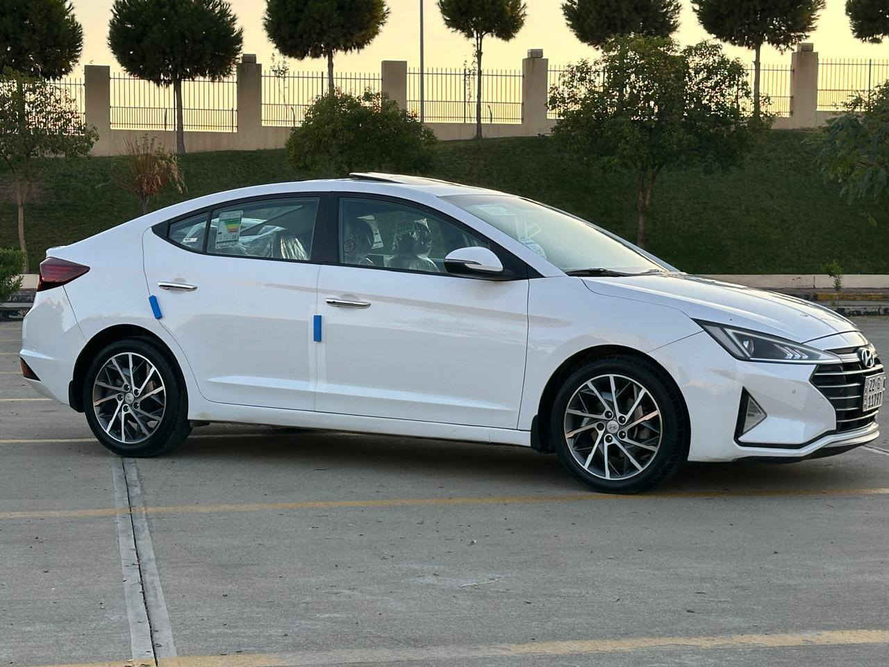 السلام عليكم النترا للبيع خليجي موديل 2020 فول واحد على واحد مواصفات مكينه 2000 دوش كير lT حساس امامي خلفي مري شفط اشارات بالمري نظام lCO فول تحكمات ستيرن 3 وضعيات قياده داخل لونين عسلي واسود سلايت روف اناره lED امامي خلفي يدات نيكل بصمه ابواب تبريد قطعتين،، تخم تاير ويل كب جديد بعض الموصفات المماذكوره امامكم،، 

نص باب صدر صبغ وجاملغ الخلفي بدون دواخل واثر شخوط عنوان السيارة الديوانية قضاء الشافعية السعر 153 او بيهة مجال حگ الجية،،، ***********
