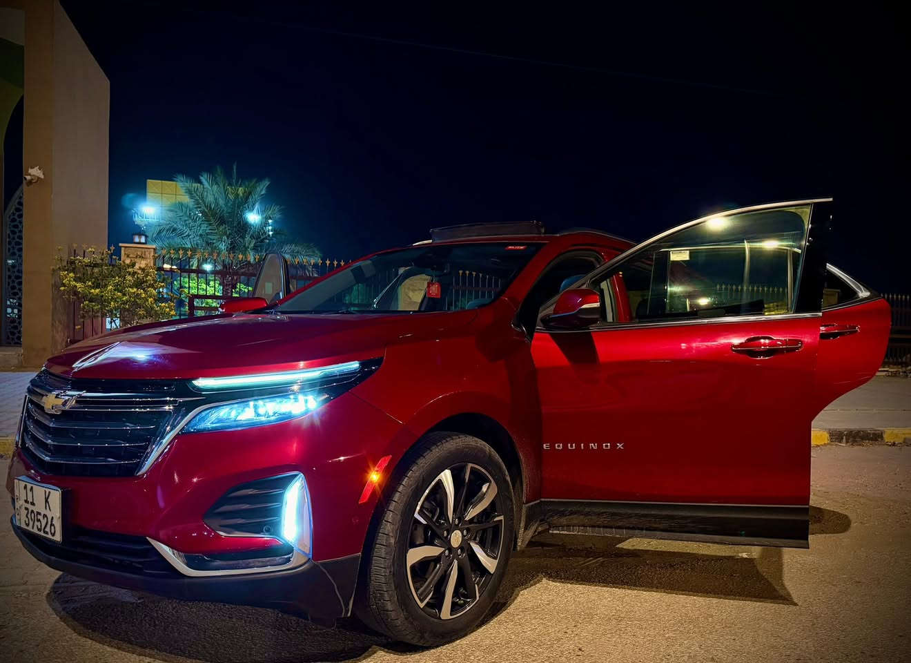 Equinox 2023 Premier | ايكونكس 2023 بريمير

المواصفات 🔧 :
 فول مواصفات PREMIER🔥 "" أعلى فئة بالايكونكس""

- بانوراما
- ركن تلقائي بين سيارتين Auto Park 
- شحن لاسلكي
- خمس كامرات °360 ونقاط عمياء
- كشنات جلد وكهربائية والكشن هزاز للتنبيه بالاصطدام
- تبريد وتدفئة كشنات امامية وخلفية
- تحديد مسار وسرعة وتدفئة ستيرن
- بصمه وتشغيل عن بعد 
- شاشة كبيرة 
- ذاكرة ميموري للمقاعد
- لايتات عدسة LED
- المرايات الجانبية قلاب من تخلي على R 

الضرر 🛠️
الحادث خلفي خفيف جداً وموضح بالصور مع رقم الشاصي. 
   
السيارة ممشى امريكا 50 ميل ، وحاليا ماشية 62 ميل

رقم بغداد ، ترقيم جديد بأسمي 

السعر 💵 : 176$ وقابل للتفاوض
للتواصل ***********
