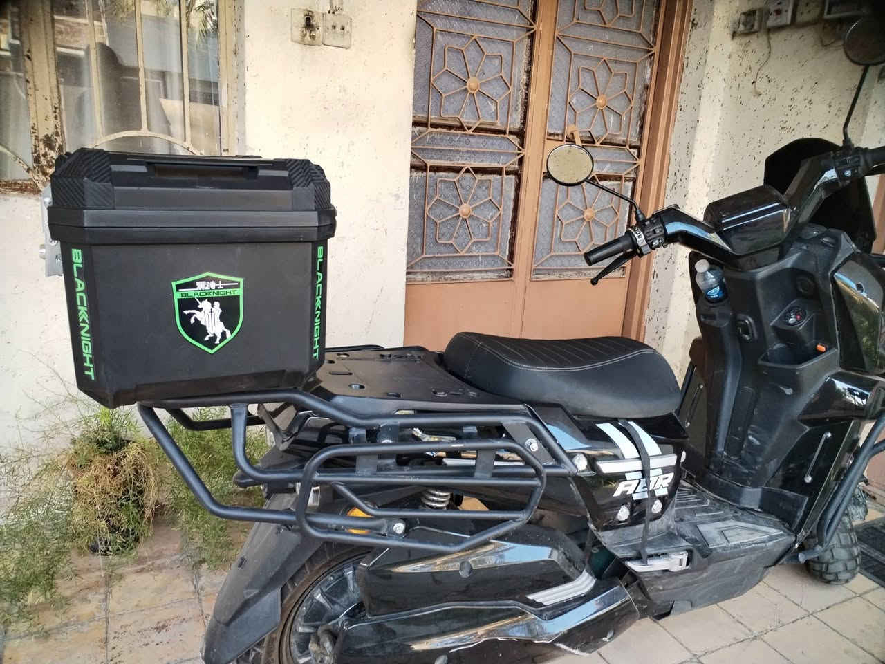 سلام عليكم للبيع و المراوس دراجه اباتشي Xدراجه غنيه عالتعريف فول مواصفات  ست بطاريات مسصطر ٣٨ امبير دراجه مشيه حلو وتخبل ورزانه فول ليه دراجه كلش حلو وبرتبه دراجه تمشيك ٨٠ كيلو سرعه هم ٨٠ كيلو السعر ٩٥٠ وبيه مجال العنوان بغداد حي الخضراء الرقم *********** واتساب أو رقم

