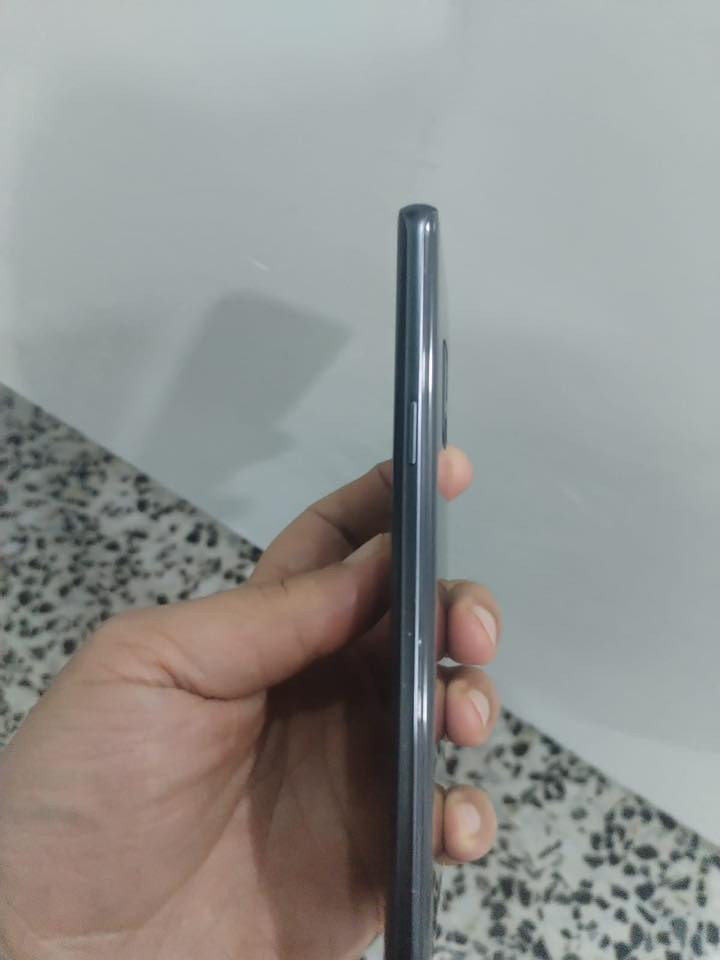 جهاز كالكسي نظيف جدا ومامفتوح السعر 130 الف قفل : الهاتف *********** السكن مدينة الصدر گياره
