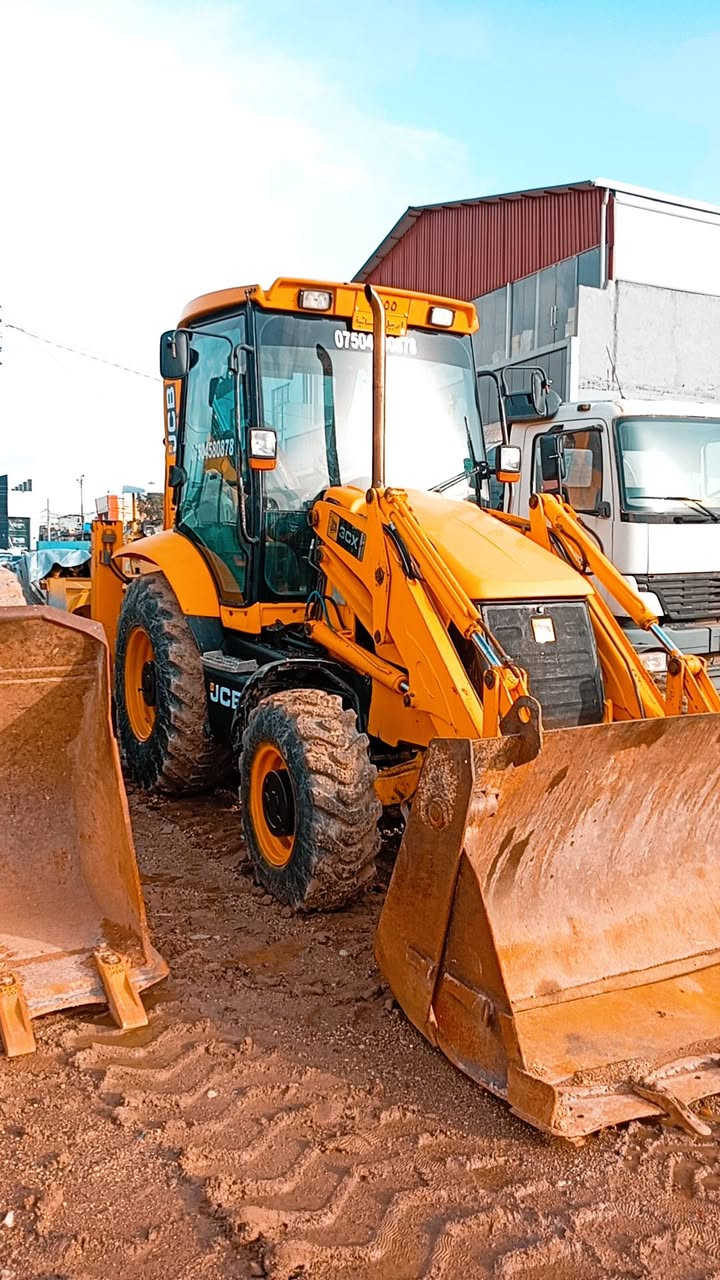 جي سي بي للبيع موديل 2006 رقم اربيل تحويل وكالة شرط عنوان محافظة دهوك *********** واتساب او كورك
