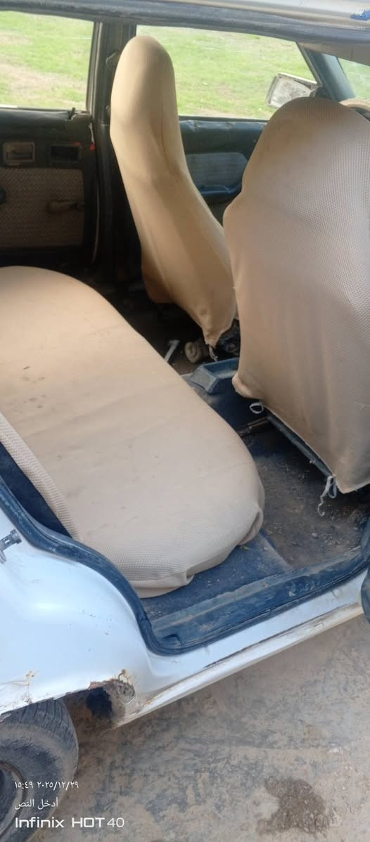 السلام عليكم سياره كاديت للبيع  السياره جاهزه بيه مكينه وكير كارتون جديد بي معنه الكلمه ***********
