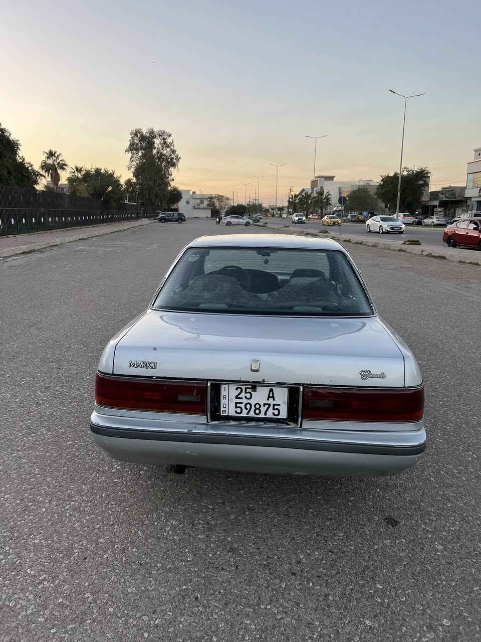 السلام عليكم اكروبنا الطيبين تويوتا مارك موديل 94 رقم كركوك سنوية لل30 مكفولة من الضربة والكص والاصوليات مكينه vvt 2500 تحويرة كاملة بيدي شادها تدفئة تبريد عدسات زينون السعر 60 رقمي ***********
