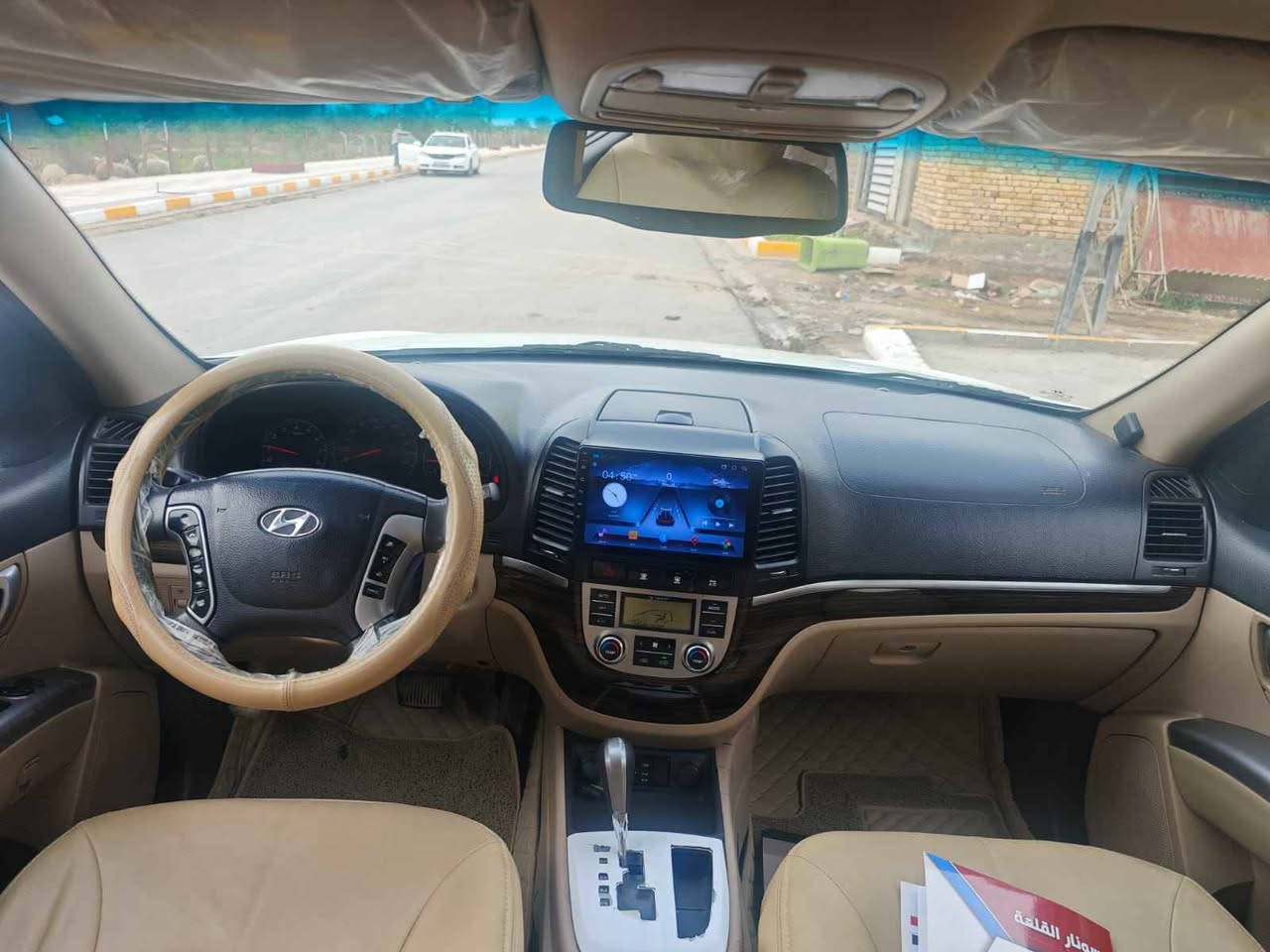 السلام عليكم
 للبيع هونداي سنتافيا 2011 رقم بغداد انجليزي محرك 6 سلندر، 7 راكب تحويل مباشر خليجي
 السونار مرفق مع المنشور
فول المواصفات 1/1 
دفع رباعي فور ويل
فتحه سقف 
بصمه ابواب 
بصمه تشغيل  
تحكم استيرن جهتين 
شاشه ، كامره
ارضيه جلد
ويل كب كروم 
3 قطع تبريد، تبريد بيانو مناخين
مري شفط واشاير بالمري
ثلاجة
وبعد بيها مواصفات غير مذكوره 
سياره جديده وجاهزه مكينه وكير شرط حداده نظيفة
مـكـان-سـياره- ذي قار - قضاء الرفاعي

للاستفسار اكثر: اتصال او واتساب
*********** الرفاعي, ذي قار
