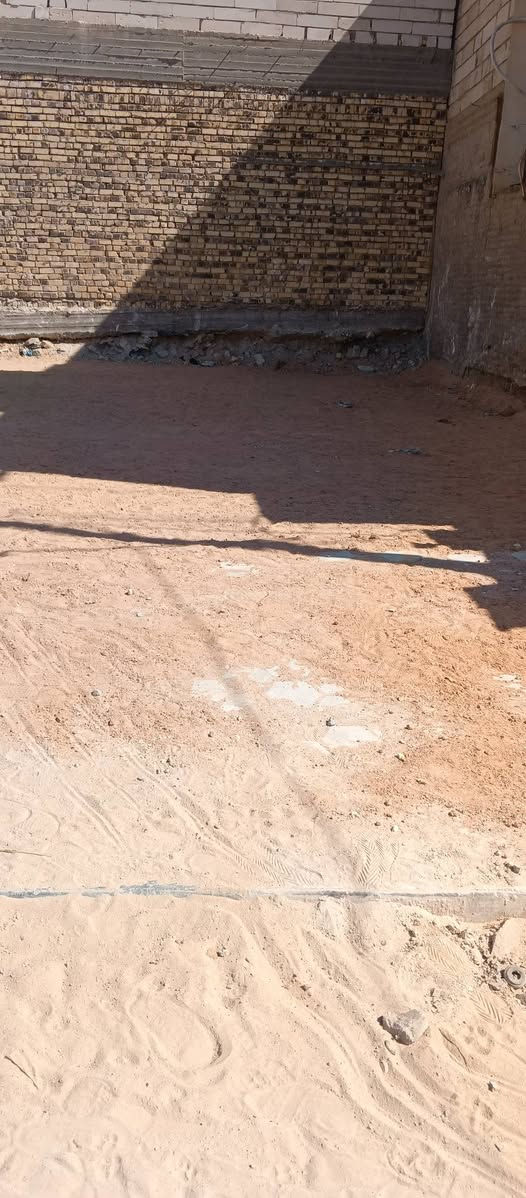 للبيع عرصه ١٠٠م مربعه في حي الوفاء على شارع 15 وساحه للاستفسار ***********
