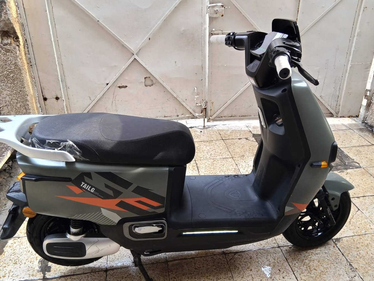 سلام عليكم دراجه شحن نوع تيلج (تسلا)سرعه ٧٠ حقيقي 
ملف ١٥٠٠ ،6بطاريات إكبار 
بيه زر كاشف عطل ومثبت سرعه وبك رجوع للخلف بيه قاطع دوره ضد مي دراجه كفاله ممبدل كلشي بيه بس تاير خلفي اصلي تايواني ، دبل اشاره لايت عالي ناصي ٣سرع   
سعر خاص


**إذا كنت صاحب هذا الإعلان وتريد حذفه لأي سبب، رجاءا أرسل رسالة إلى الدعم الفني**