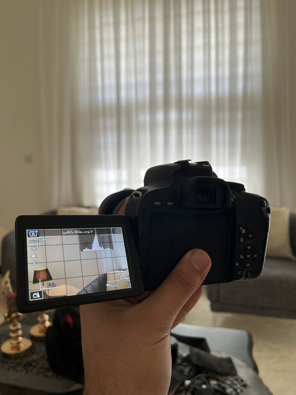 سعر ٨٠٠ الف شامل التوصيل
كاميرا كانون ٨٠٠d
عدسة ١٨-٥٥ استبلايزر
عدسة ٥٠ ملم تصوير شخصي
رامات ٣٢ + ٦٤
جنطة + حزام
ستاند المنيوم ثقيل ٣ محاور 
***********
محمد اياد
