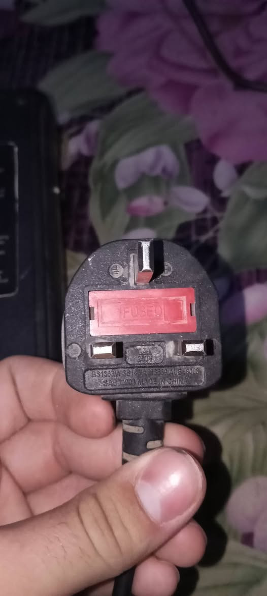 شاحنة دراجة شحن 48V أصلية ونظيفة! 🔋⚡

اذا ما تشتري لا تعمل لابل🩴 

​تفيدك شاحنة احتياطية تخليها يمك.. خاف واير شاحنتك ينكطع أو تعطل فجأة توكف بالدرب. الشاحنة ذكية وتفصل تلقائياً من يكتمل الشحن.
​المواصفات: [48V تشحن لبطاريات الليد أسيد]
​الفيشة: [ثلاثي مثل ما موضح با صوره]

عنوان:[نجف]

​السعر: [50الف وبيه مجال بسيط خاطر جيتك 40الف قفل قفل]

​رقم الهاتف: [***********] 💬 النجف, العراق
