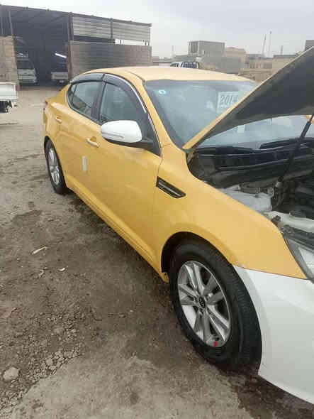 السلام عليكم …  كـيا اوبتما للبيع موديل 2014 سياره بيها باب السايق مبدل وحادثه خلفي سياره حلوه مامتعوبه مصفره هيئه وغرامات السعر 107 وبيه مجال بسيط.مكلف بلنشر *********** خابر ودلل
