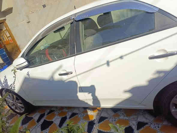 السلام عليكم   كيه سيراتو 2012 فول بس سقف ما بيها ١١٥ بيهه مجال ***********
