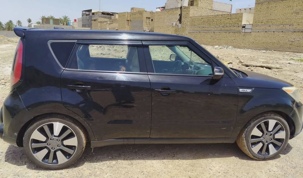 صول للبيع موديل ٢٠١٥ محرك  ٢٠٠٠ gdi وارد أمريكي حادثها فقط بنيد   رقم ميسان بأسمي سياره جاهزه من كلشي
 تخم تاير جديد. تبريد.  تحكم ستيرن. كامرا. اشاره بالمرايا. تحديد سرعه. كشنات كهربائيه
السعر97$ للأستفسار ***********
