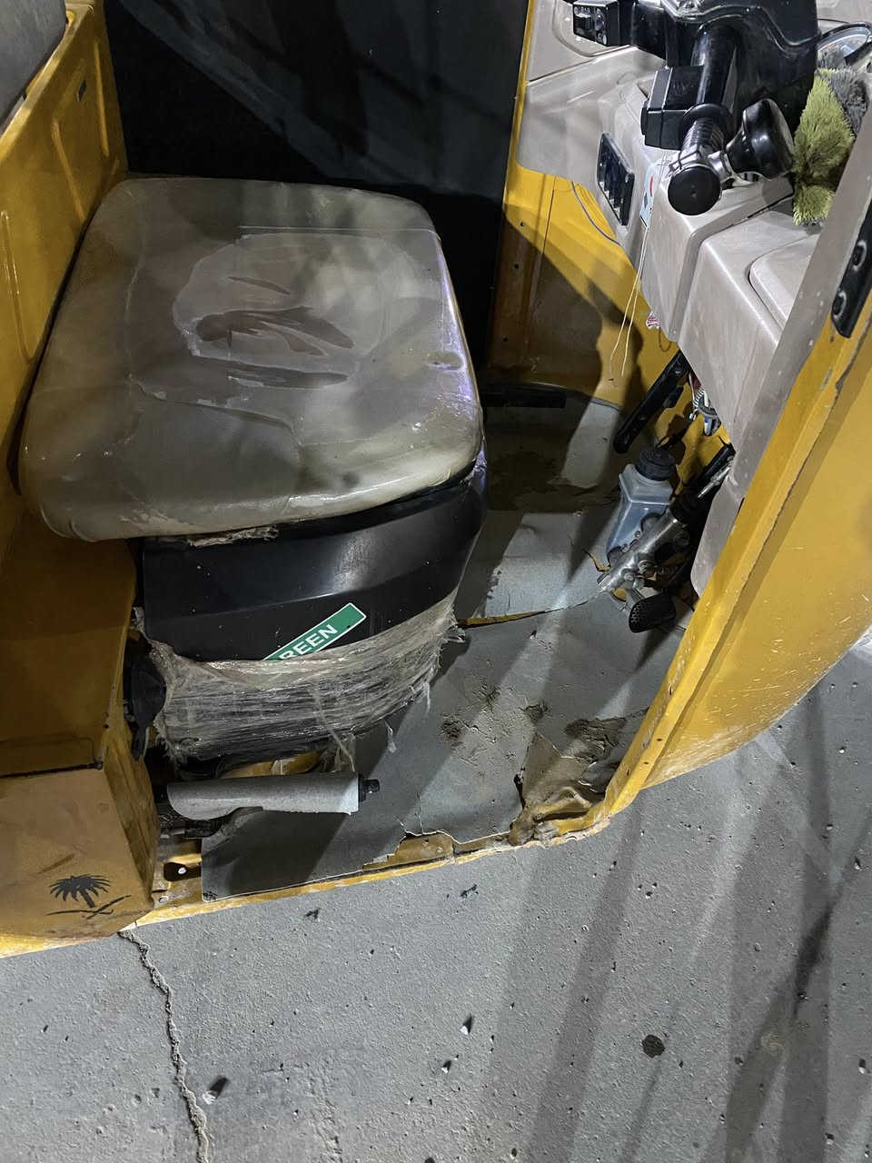 سلام عليكم تكتك موديل2021تكتك خير من الله محرك مفتوح لاتنقيص ولا تبخير اكسن جديد تخم تاير جديد سنويه ورقم كربلاء
سبعه ونص مكان بغداد بسمايه رقم***********
