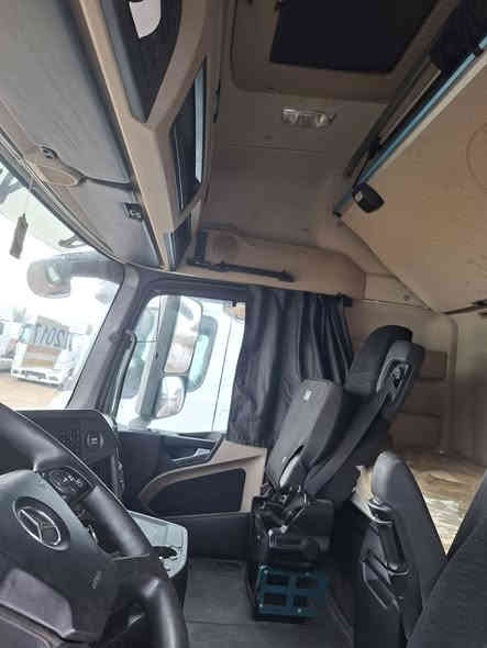 مارسيدس اكتروس وحش للبيع فول مواصفات كاميرا وحساس موديل 2017لحجم  2548 سناكل بريطاني دخول طريبيل  تواجد معرض ابو قصي العسافي تجاره السيارات العنوان الانبار الرمادي كيلو خط السريع ***********
