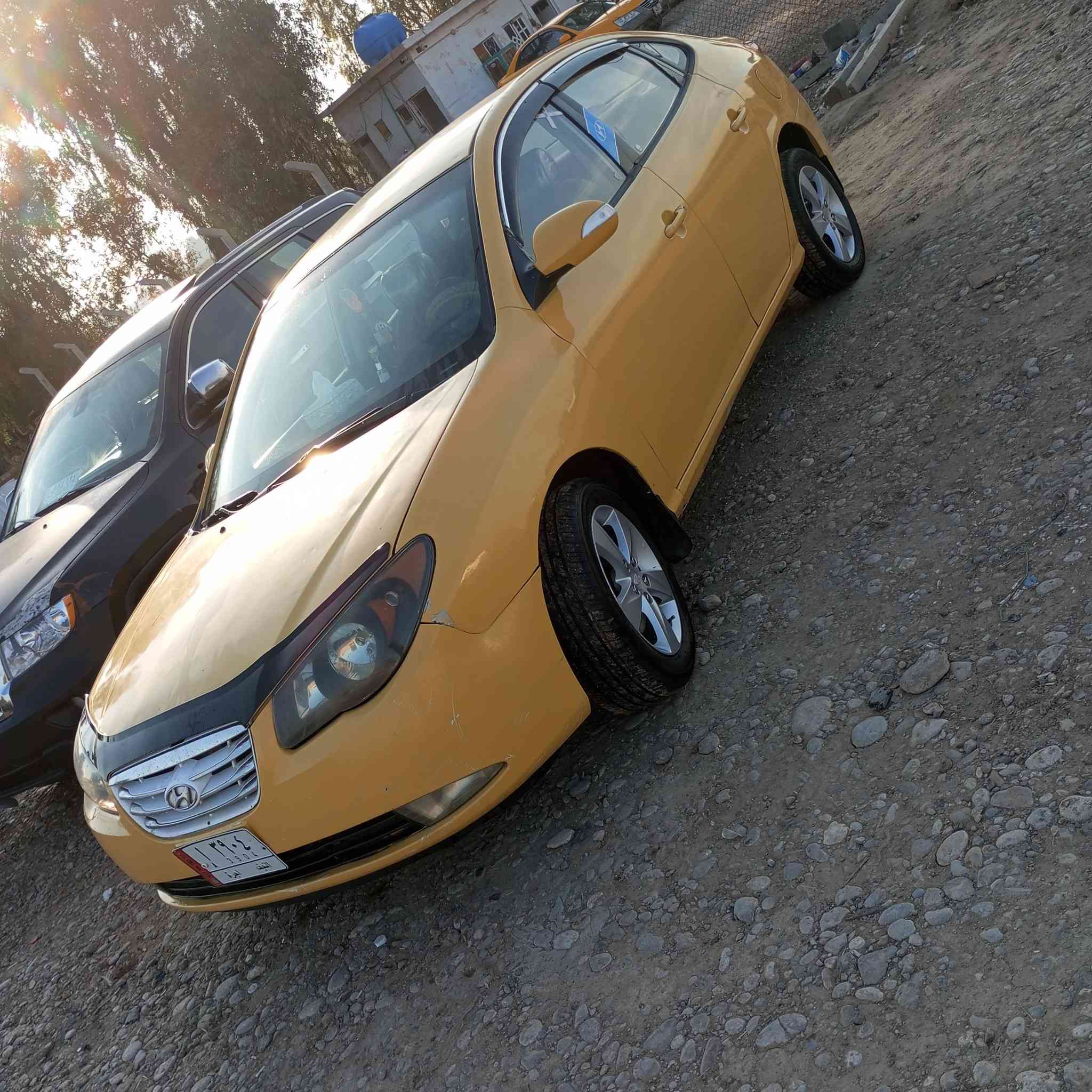 اسلام عليكم سيارة لنترة مقدس 2011سيارة حلوة تخم تاير جديد صدر امامي خلفي جديد كير  من لله مكينة صار ثلاثة أيام من شادهة تبريد تدفئة شغالة مكان ديالى كنعان السعر 90وبيهة مجال اتصال ***********
