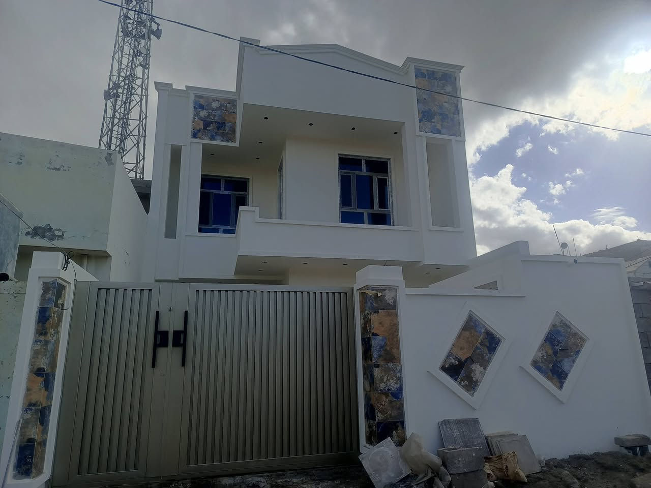 مستعد صبغ داخل واخارج وشبابيك أبواب @للجميع  
***********
