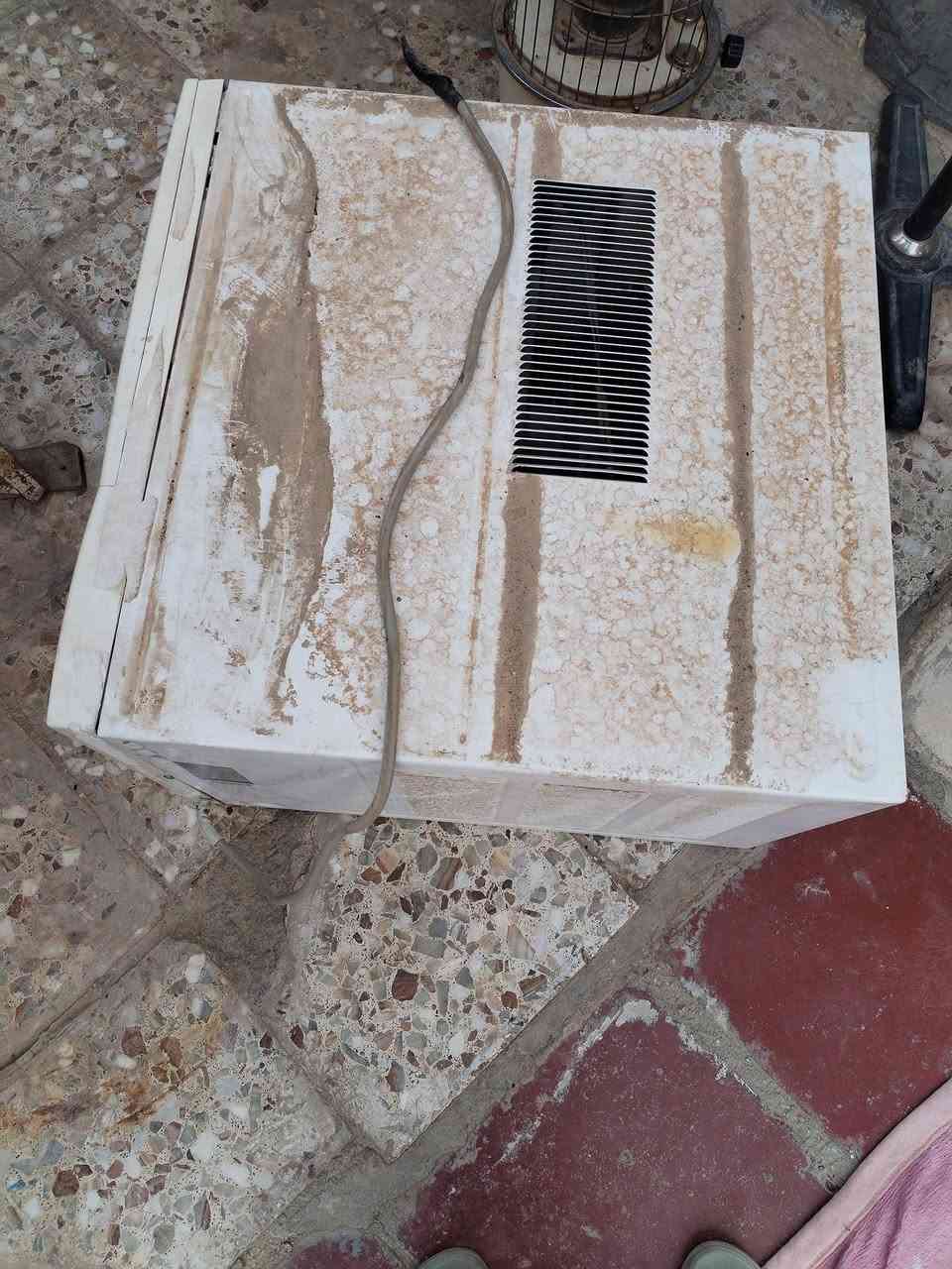 السلام عليكم غراض بيت نضيفه للبيع كلمن وسعره ***********

