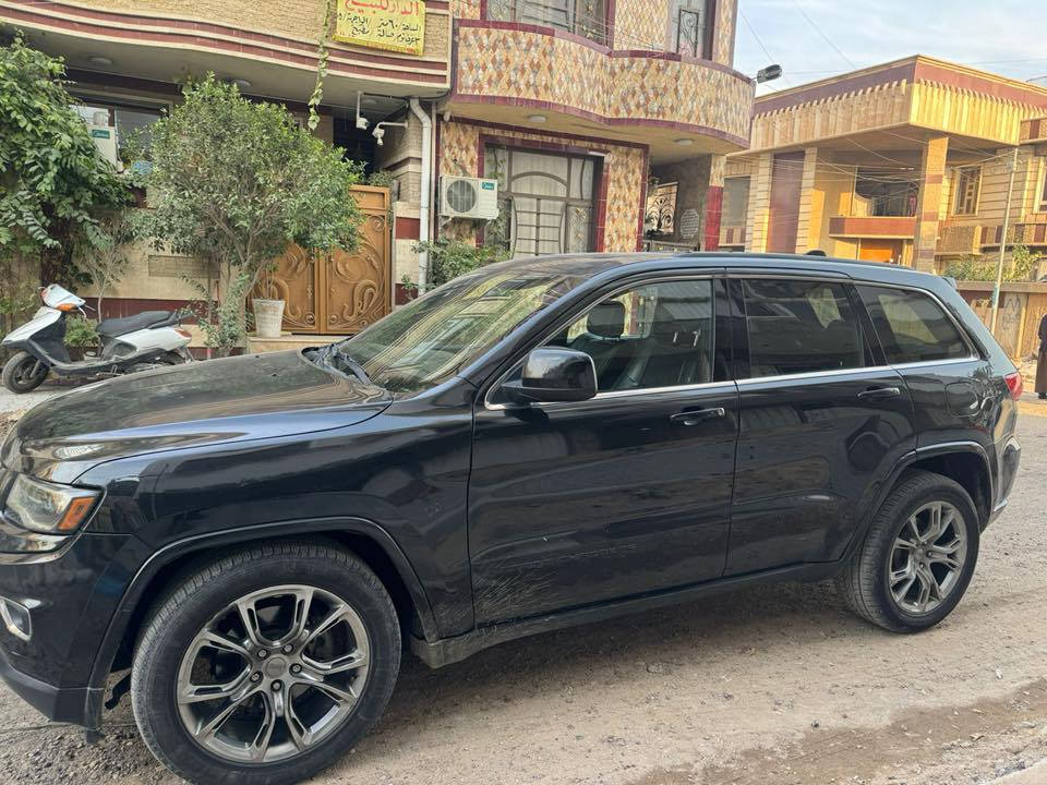 السلام عليكم
جيب كراند شيروكي
الموديل : 2014
المكينه : 3600 v6 المرغوبه
الممشى : 120 الف شرط الفحص
فول مواصفات
فتحه سقف
صندوق شفط
كشنات جلد + مخمل
تحكمات كشنات كهرباء
مري هيتر
كشنات تدفئه + تبريد + كشنات خلفيه تدفئه
شاشه كبيره
دبل اكسل 4*4
سماعات + دمام بلاد
الحادث : 3 قطع جاملغين وبنيد بدون دواخل ضرر خارجي فقط + مكينه وكير كفاله + كفاله شاصي و لغد
السياره عليه تحديث وياله srt اصل مو تجاري وتحديث بجم srt + عدسات زنون SRT
عنوانها / بغداد الاعظمية 
هاتف / ***********
