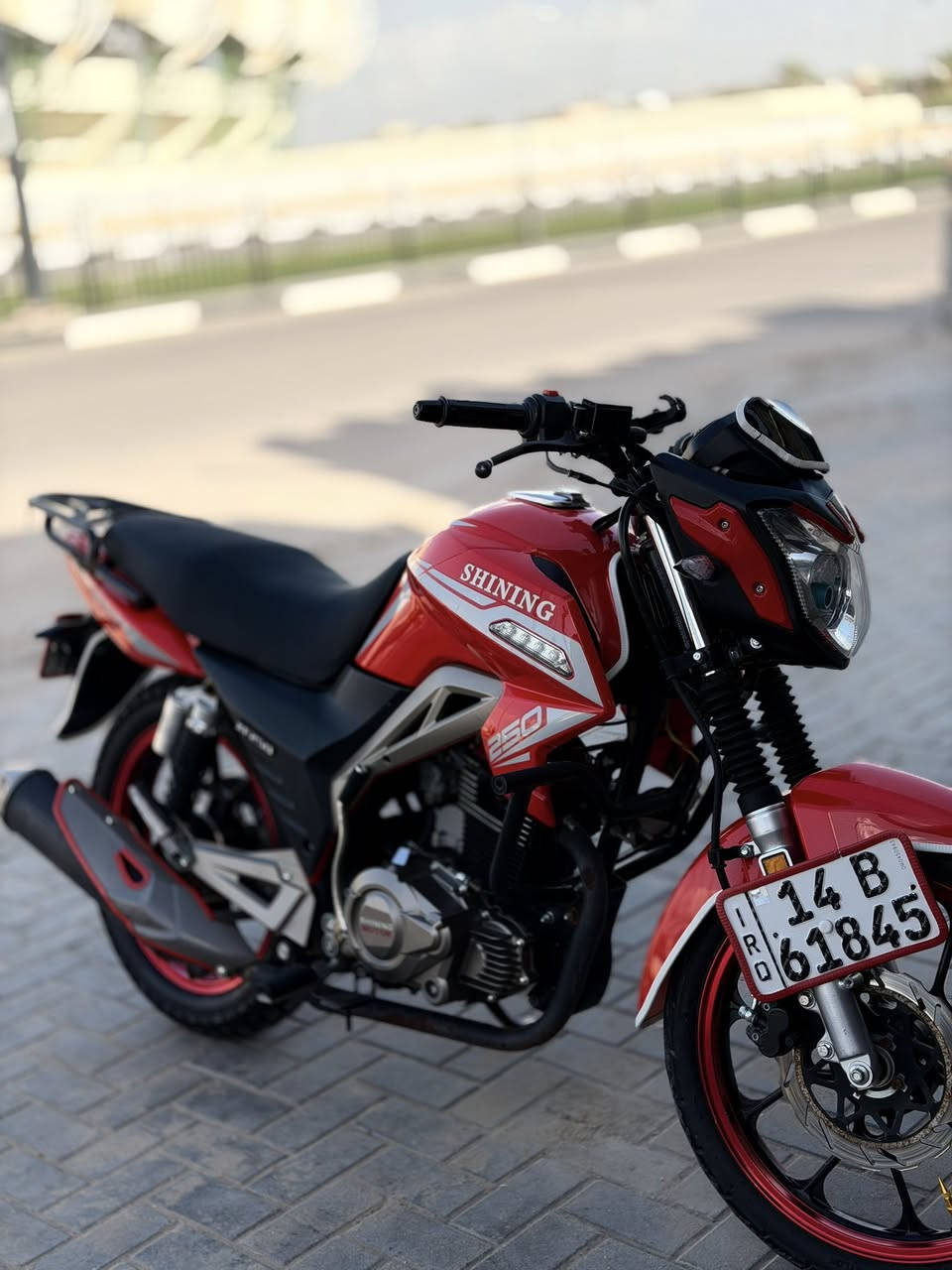 سلام عليكم دراجة موتور شاينك مديل 2025 مكينة 250 cc دراجة شوفت العين نضيفة ورقم بصرة بسمي كير 6 نمر دراجة ١٤٠ اتطلعه مثل الورد نشطه قويه الدراجة تجي وتفحص كدامك وجاهزه لتحويل مكاني معقل سعر 2700  بيه مجال قليل محتاج وريد ابيعه جاهزه من كلشي  ليكول غليه هاذ مشتريله ايراني ٢٣٠٠ وكفرته 
رقمي ***********
