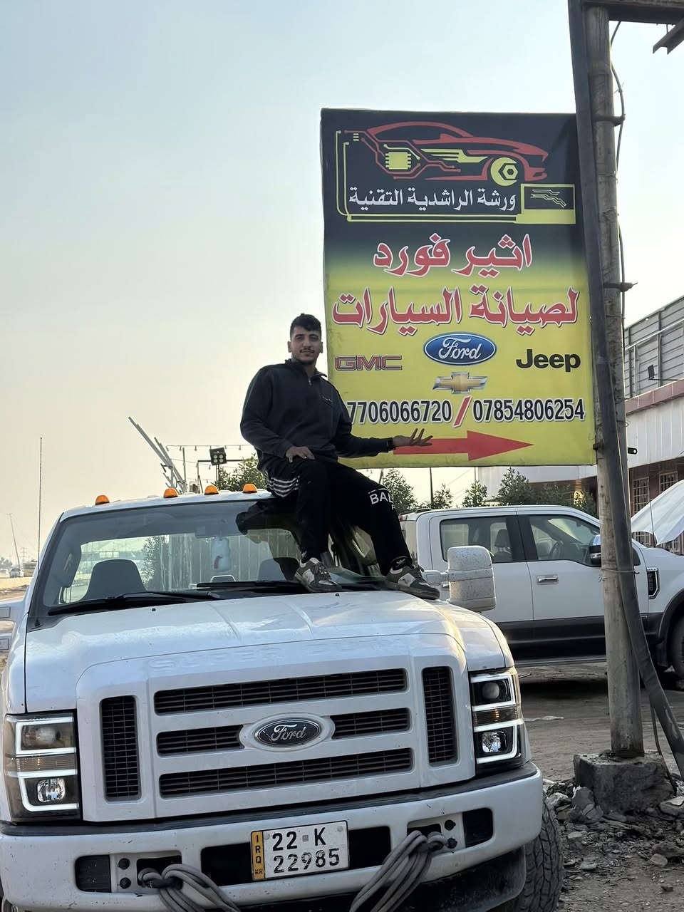 للبيع سياره جاهزه 
تبريد تدفئه 
كامرات 
كشنات منفصل 
دشبول مواصفات خاصه 
شباك 
لايتات 
مكفول الكشر غير البودي بي صبغ 
رقم اربيل هزتها ما ساقطه 
السياره ترايك لعمان 
بانزين 10 سلندر 
للبيع فقط 
السعر 125 وبيها مجال للطيبين 
***********
